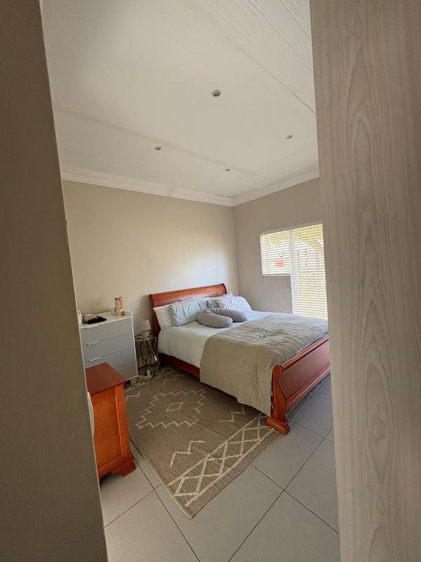 3 Bedroom Property for Sale in Sandbaai Western Cape